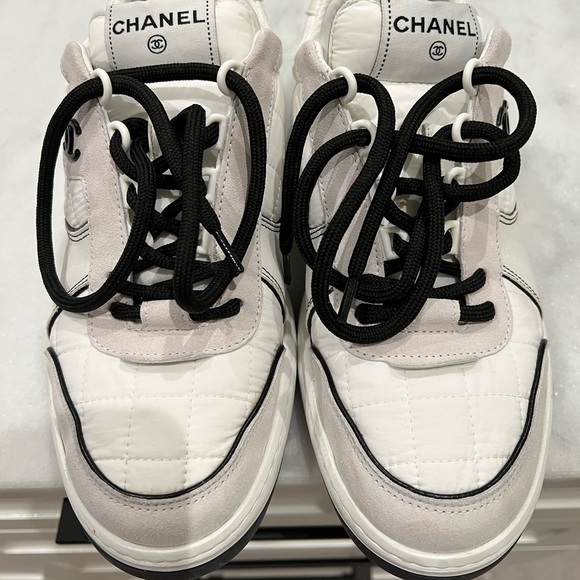 Chanel Sneakers 9.5/39.5 - Picture 6 of 6
